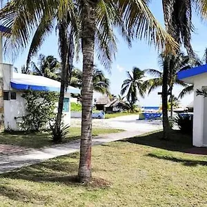 hotel-villas-del-mar-puerto-morelos.allrivieramayahotels.com/